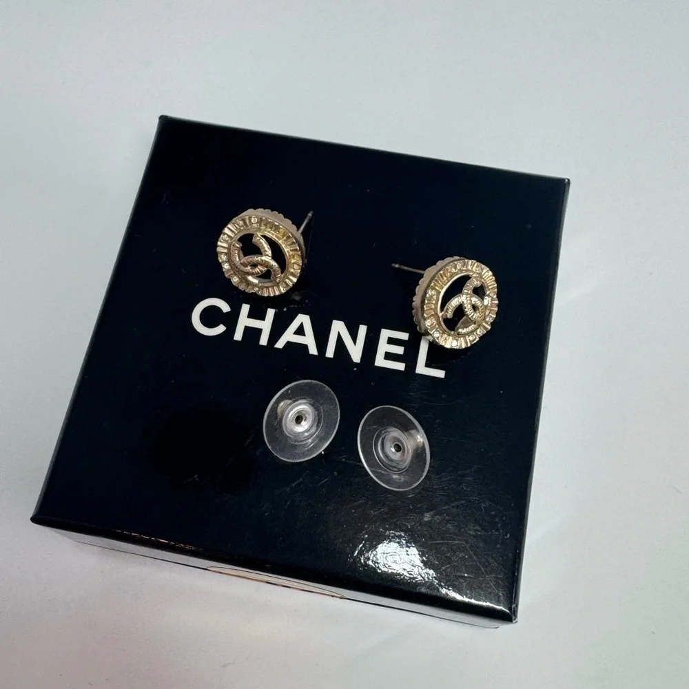 ‼️SOLD‼️ Authentic CHANEL Champagne Gold Logo Circle Earrings with Crystals - Picture 2 of 3